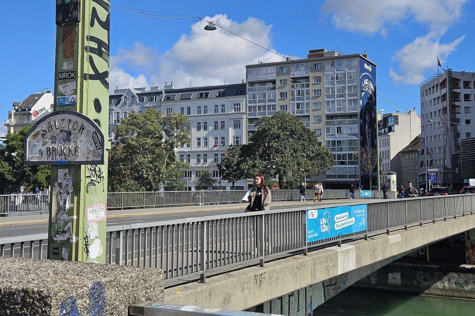 إغلاق جسر Salztorbrücke في فيينا أمام السيارات اعتباراً من 10 نوفمبر تمهيداً لهدمه وإعادة بنائه بالكامل بحلول 2028 إغلاق جسر Salztorbrücke في فيينا أمام السيارات اعتباراً من 10 نوفمبر تمهيداً لهدمه وإعادة بنائه بالكامل بحلول 2028