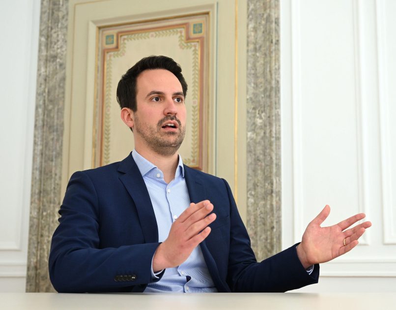 وزير التعليم النمساوي Wiederkehr: فرض الرقابة الحكومية على دروس الدين الالسلامي قضية معقدة دستورياً وزير التعليم النمساوي Wiederkehr: فرض الرقابة الحكومية على دروس الدين الالسلامي قضية معقدة دستورياً