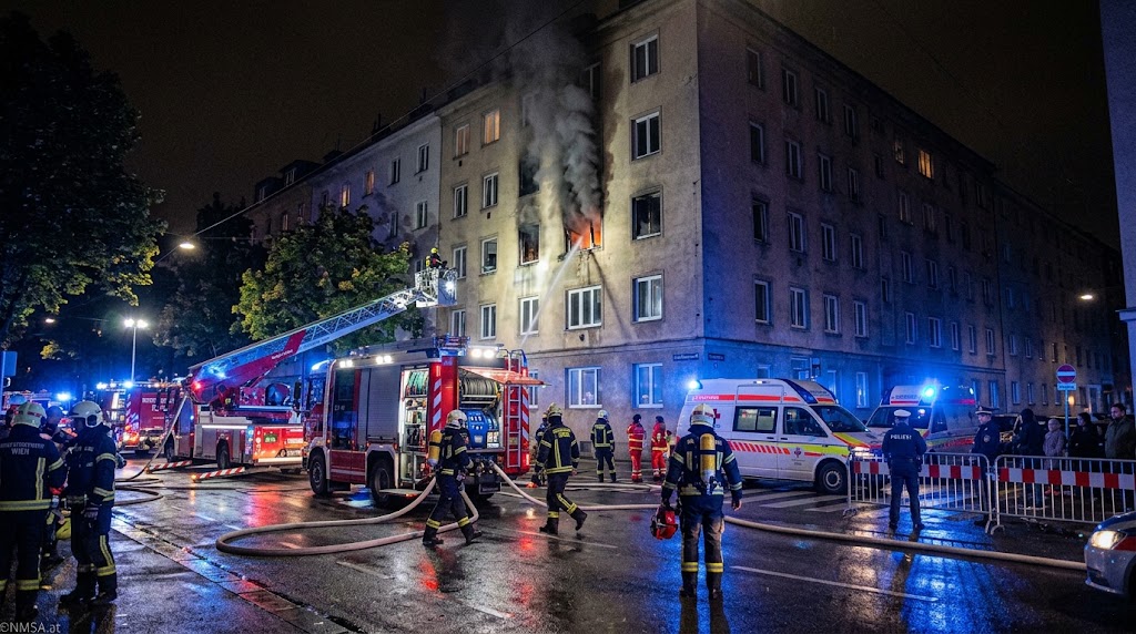 مصرع رجل في حريق شقة سكنية في Floridsdorf بفيينا والشرطة تحقق في الأسباب مصرع رجل في حريق شقة سكنية في Floridsdorf بفيينا والشرطة تحقق في الأسباب