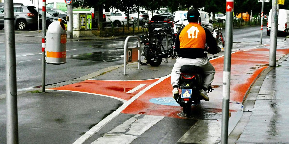 قانون جديد في النمسا يجعل 20 ألف دراجة E-Mopeds عديمة الفائدة اعتباراً من أكتوبر 2026 قانون جديد في النمسا يجعل 20 ألف دراجة E-Mopeds عديمة الفائدة اعتباراً من أكتوبر 2026