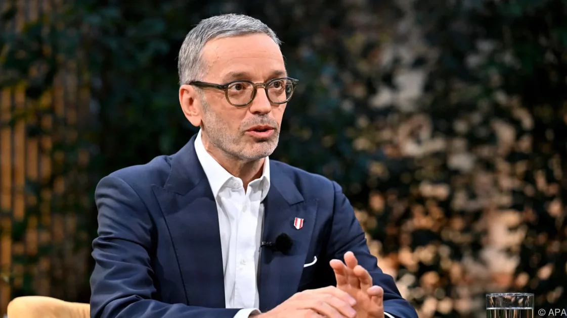 رئيس حزب الحرية النمساوي (FPÖ) Kickl يرحب بفوز AfD ويؤكد وجود اختلافات جوهرية بين الحزبين