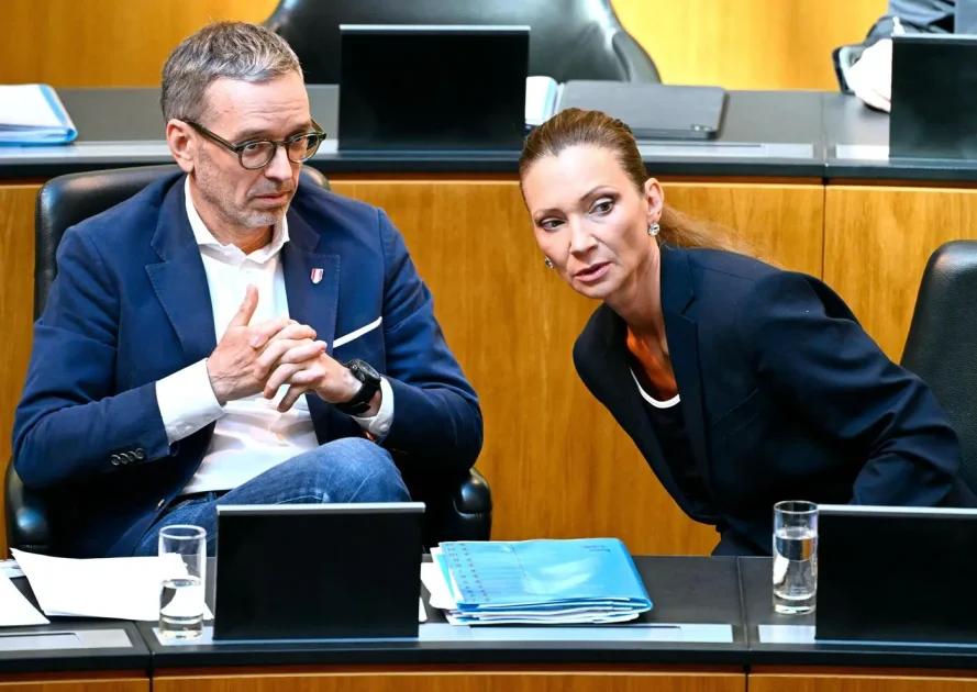 البرلمان النمساوي يرفض مقترحات حزب الأحرار FPÖ لتشديد قوانين اللجوء والترحيل الفوري للسوريين والأفغان